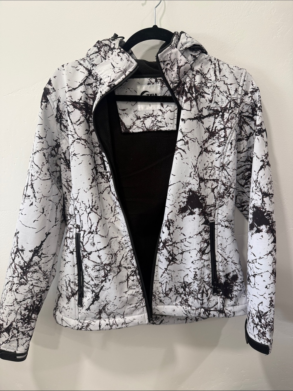 Women’s Black & White Zyia Squall Hooded Jacket